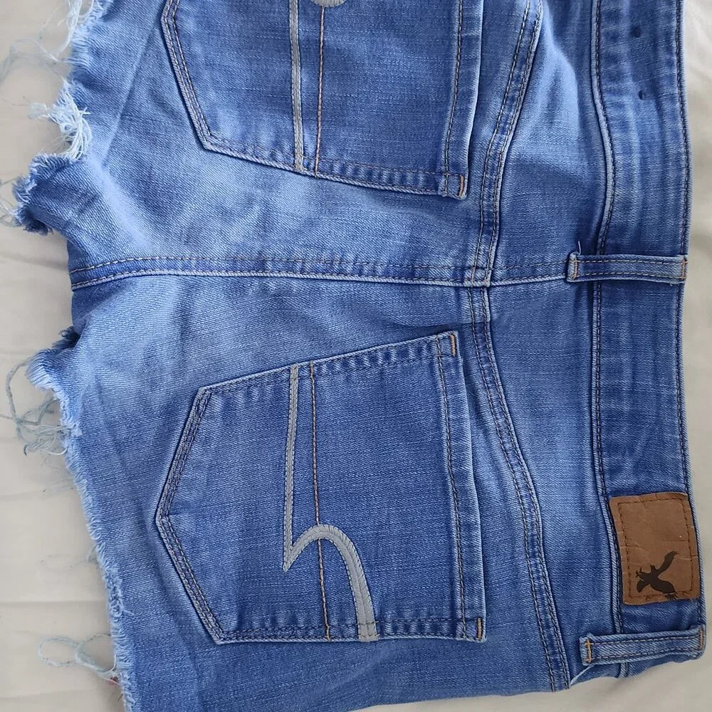 Shorts 6 - Picture 3 of 5